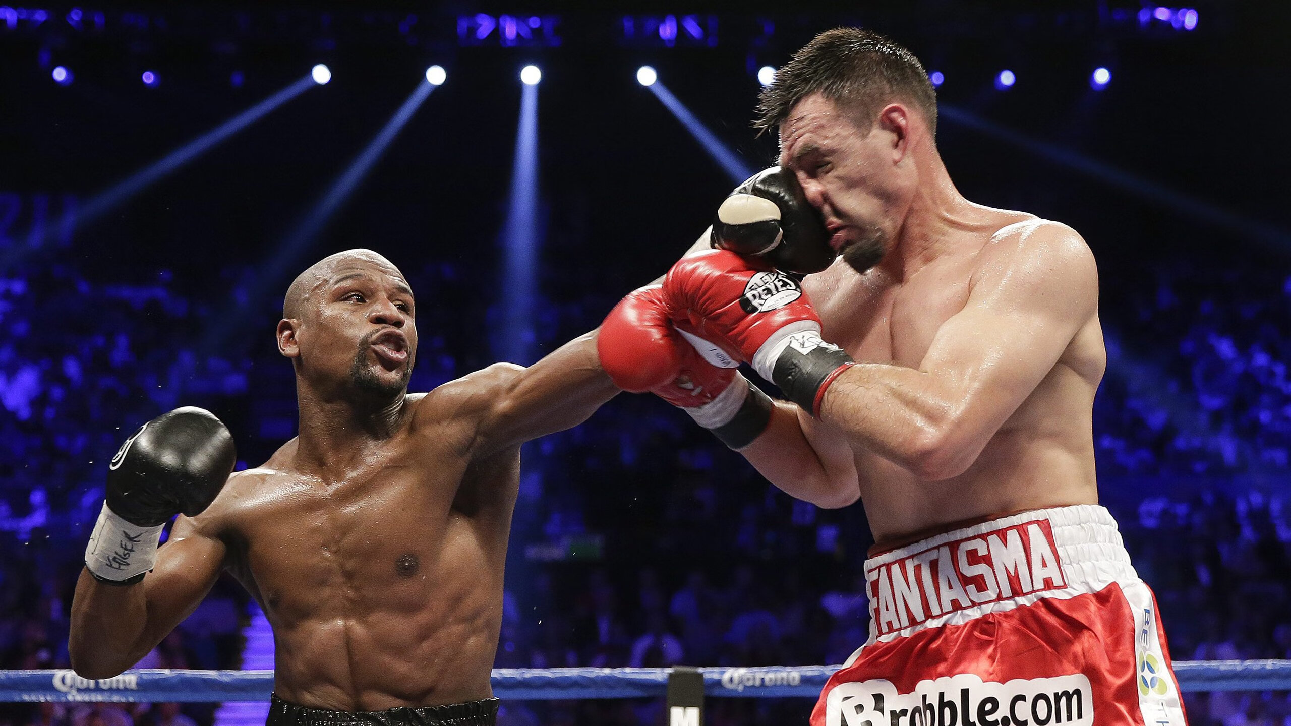 德甲争冠战之夜,英格拉姆高光表现改写格局