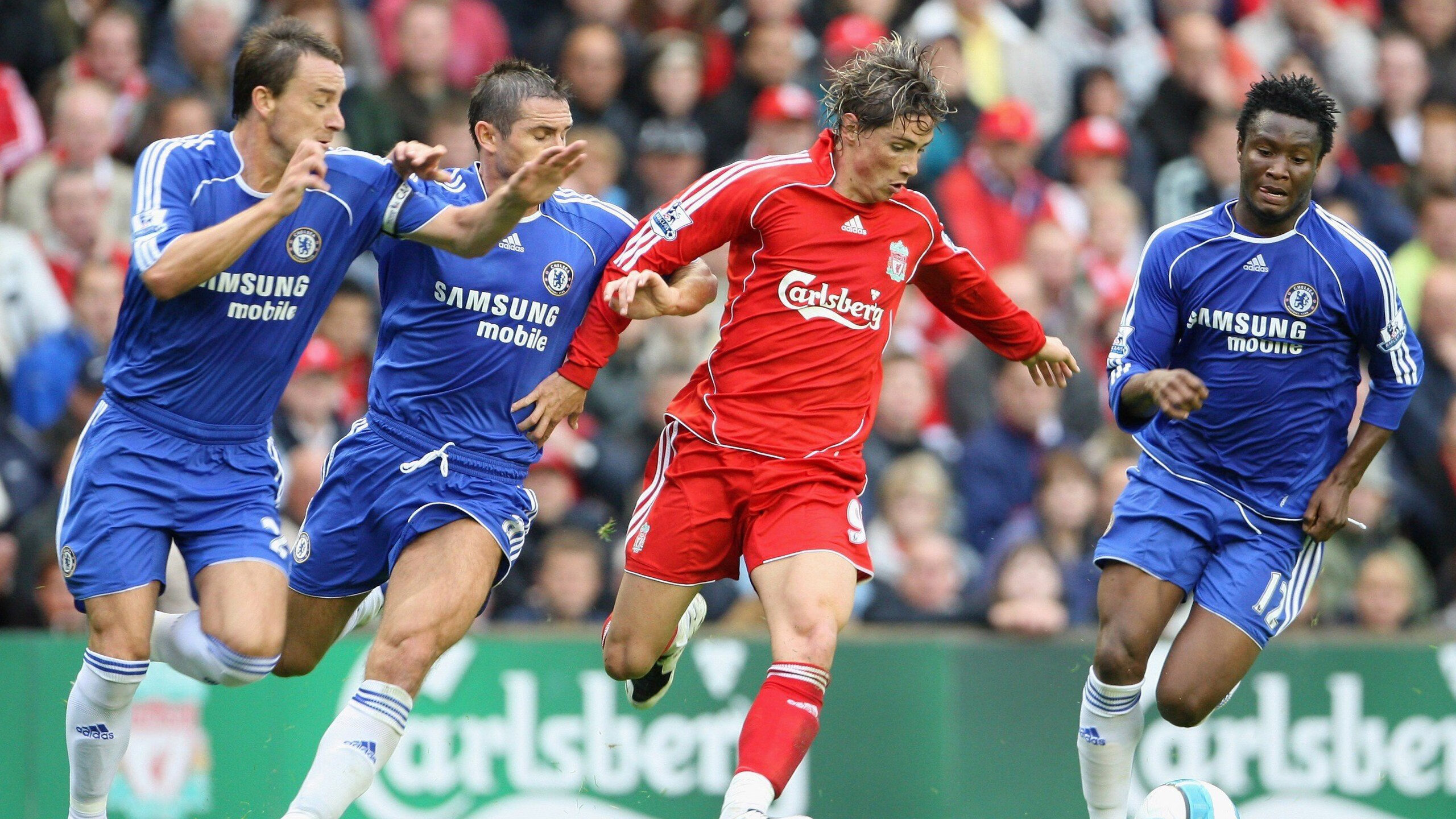 NBA季后赛之夜,卡拉斯科点燃赛场,当足球巨星跨界点燃篮球激情