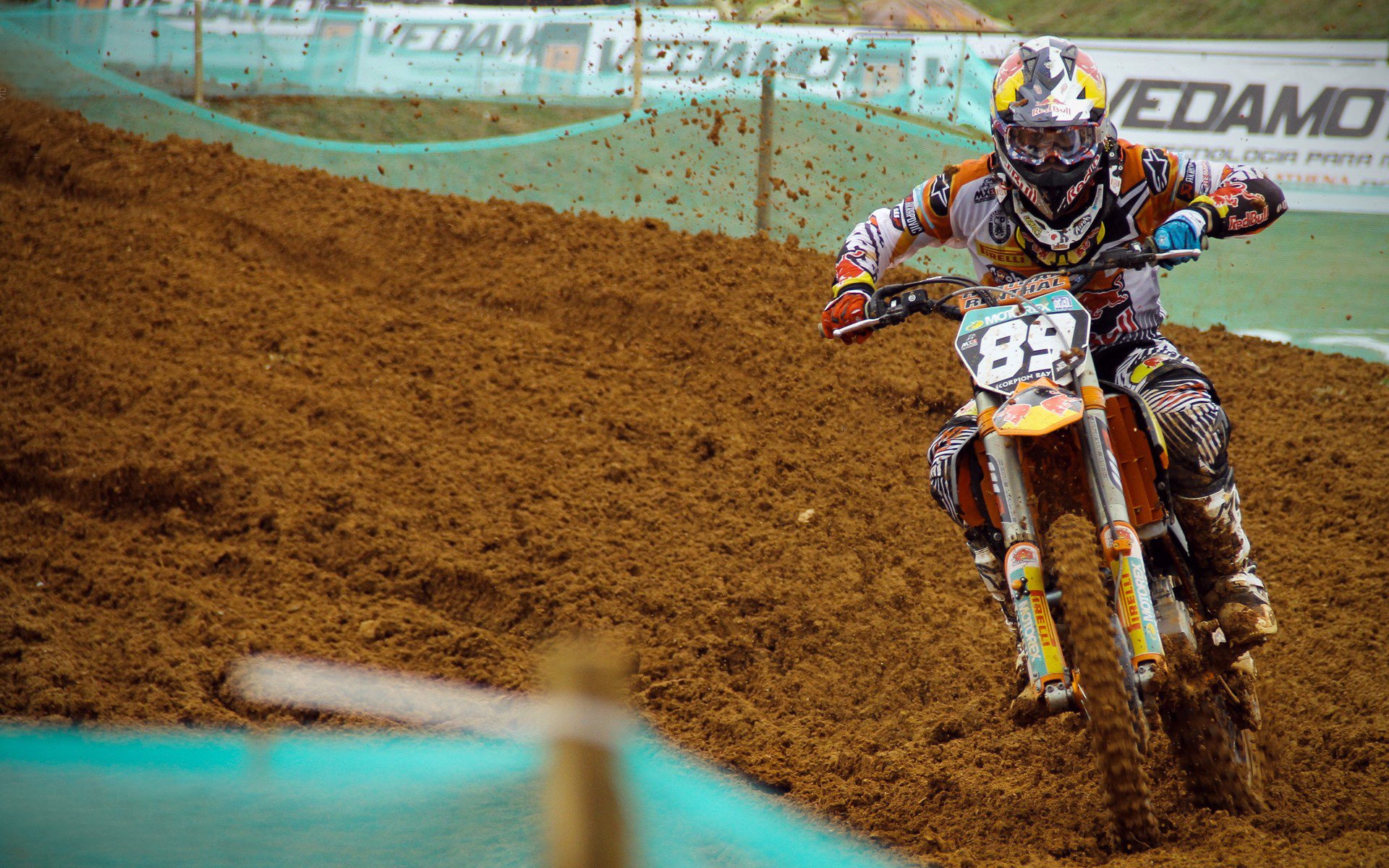 年度焦点之战之夜，西亚卡姆关键进球定乾坤