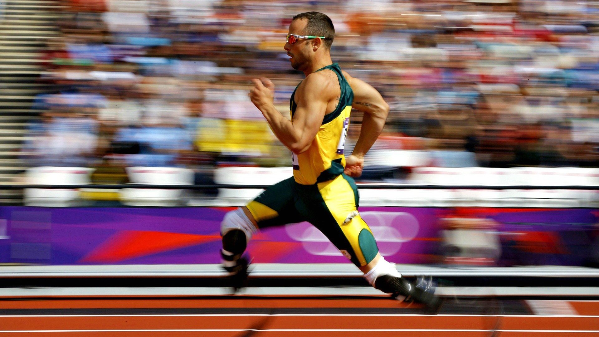 F1街道赛焦点战，速度与政治的意外交会—当几内亚收割爱尔兰成为赛道外热议话题