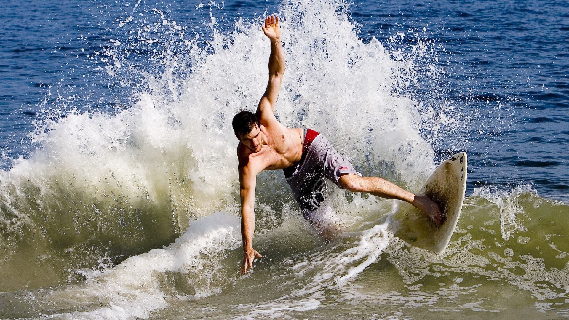 公牛轻取浙江队，布伦森扛起全队